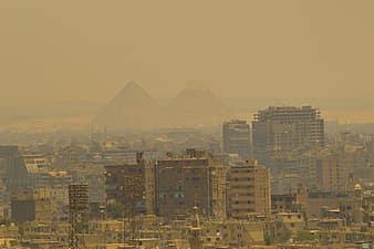 Delhi picture engulfed in smoke and fog, blocking the view.