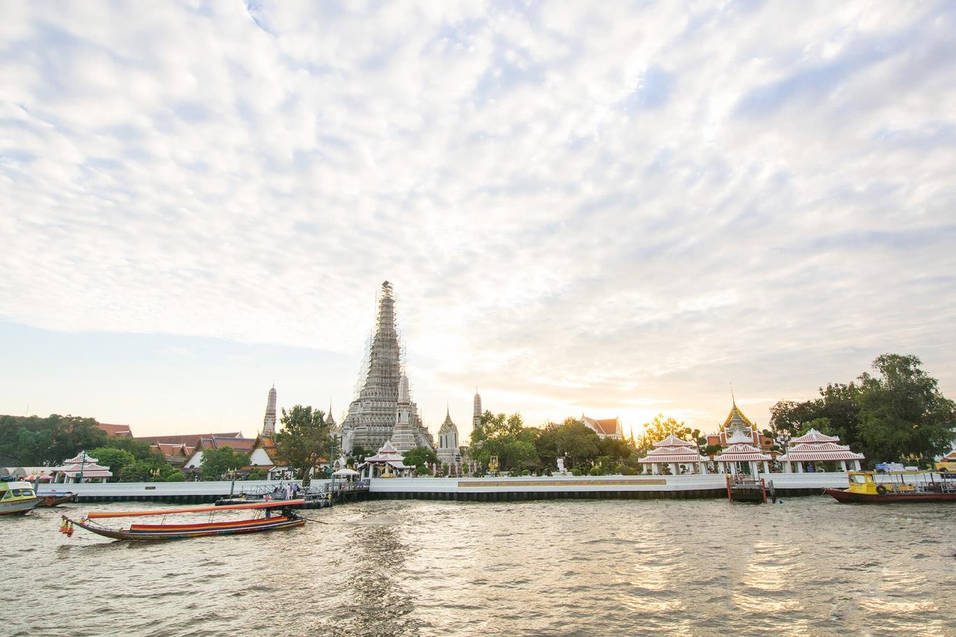 Sáng sớm trên sông Chao Phraya