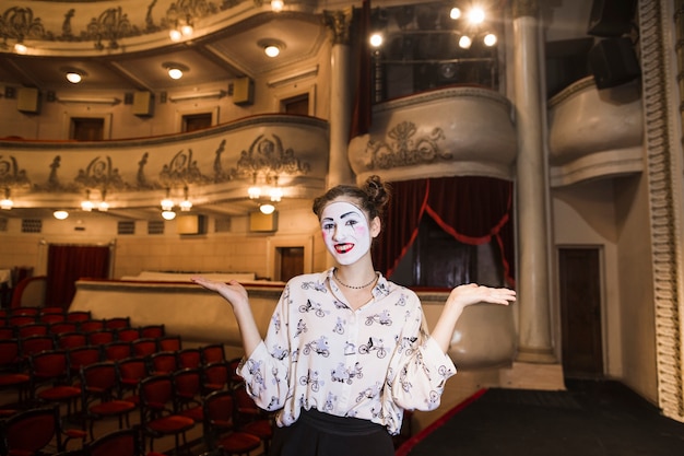 Theatrical Opera Delights
