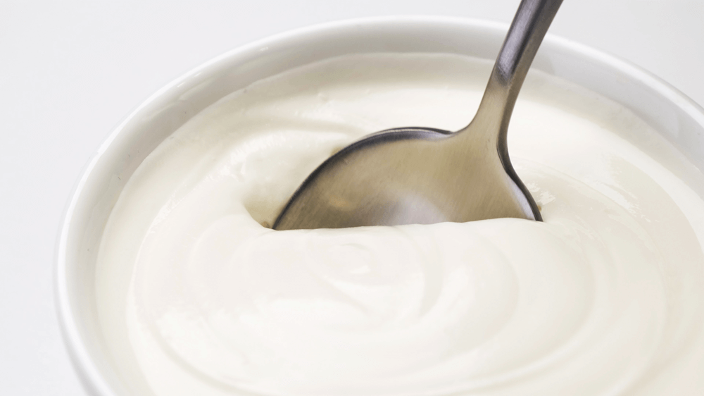 Alimentos que dão energia para treinar: iogurte grego