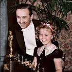 1939: Walt Disney receives Special Oscar for 