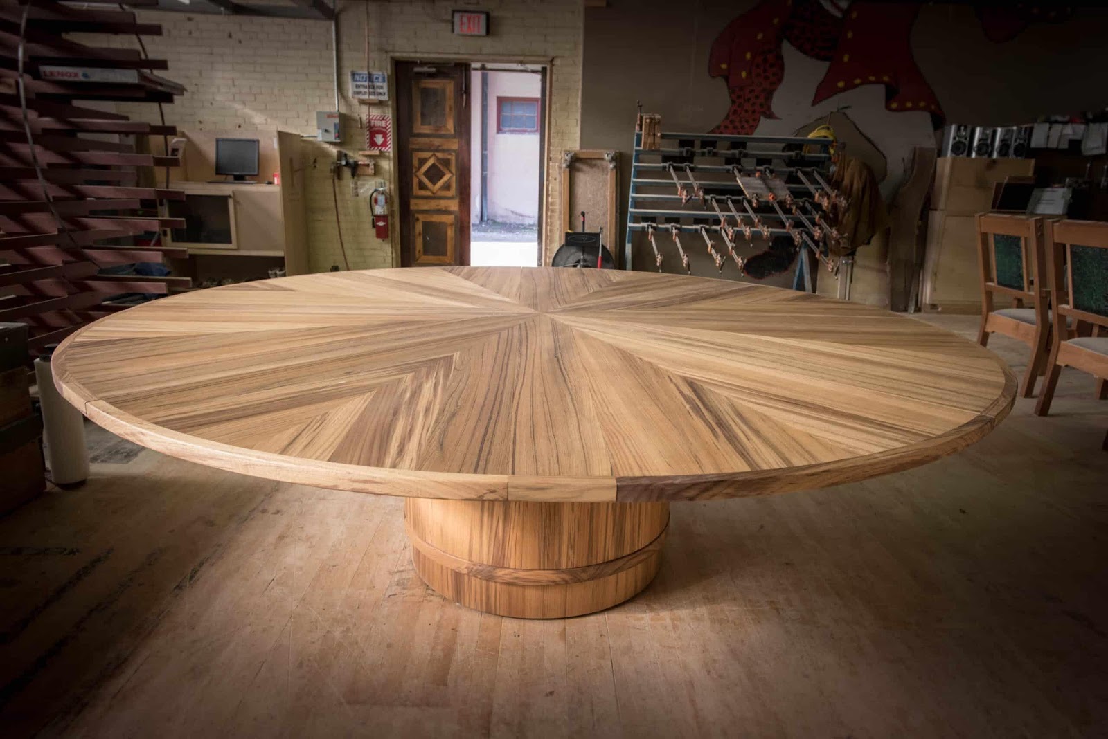 8 Leaf Expanding Round Table Side View - McHugh