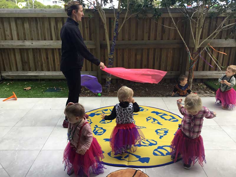 Educator inspires young children to discover music and movement in early childhood education.