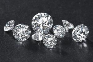 Độ sạch kim cương và Tiêu chí đánh giá chúng