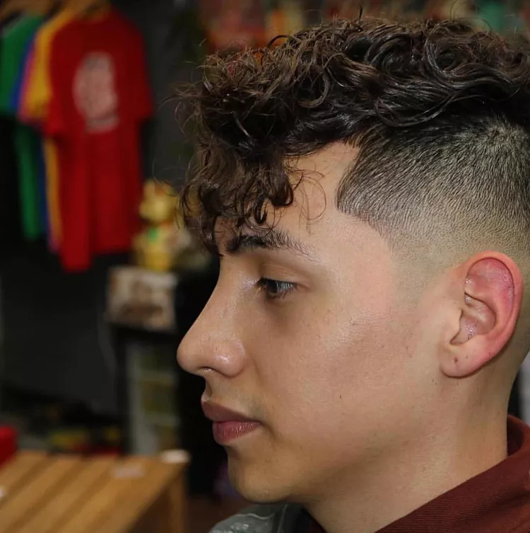 Side view of the High Fade With Waves