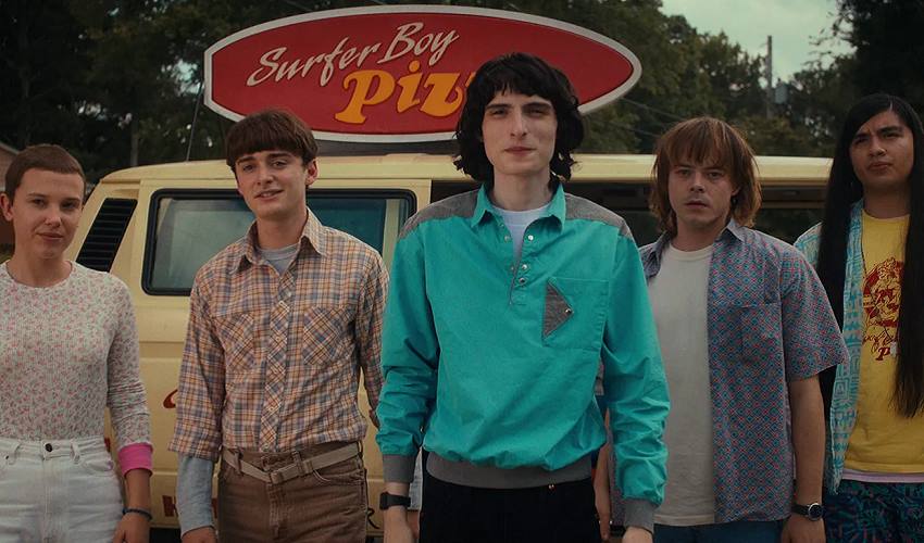 Stranger Things (چیزهای عجیب) از بهترین سریال های علمی تخیلی