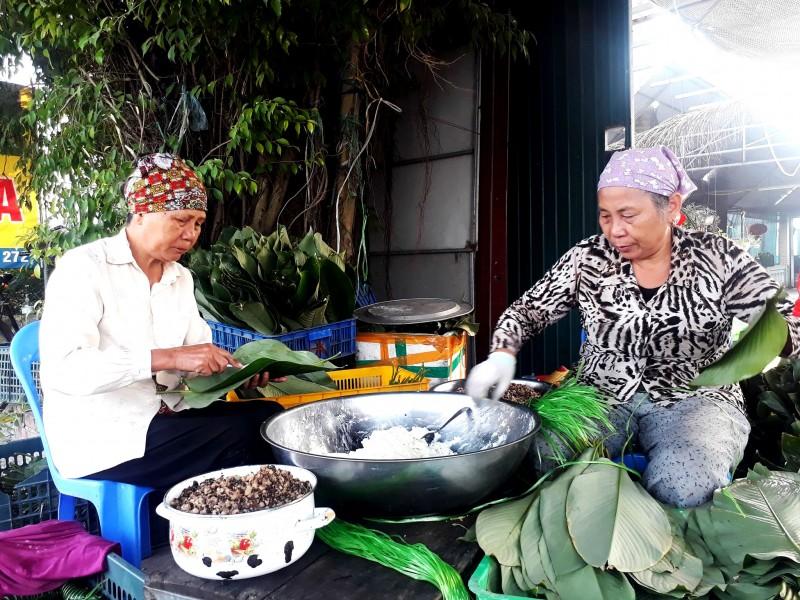 Về Văn Giang thưởng thức đặc sản bánh răng bừa