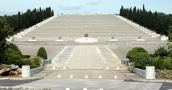 Найвеличнійший військовий меморіал Європи - військова святиня поблизу Редипулії 