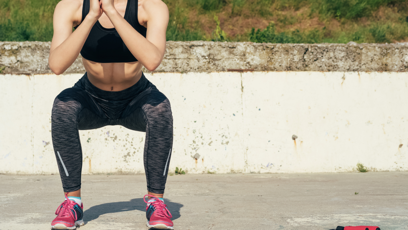 woman exercising after knee injury