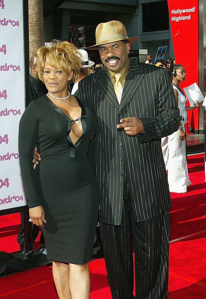Mary Lee Harvey and Steve Harvey on the red carpet