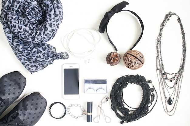 Sleek Chic Accessory Trends
