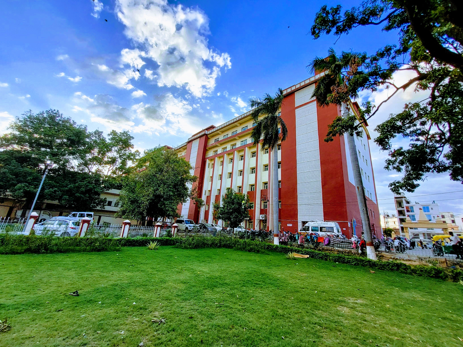 Sir Sunderlal Hospital (Banaras Hindu University Hospital)