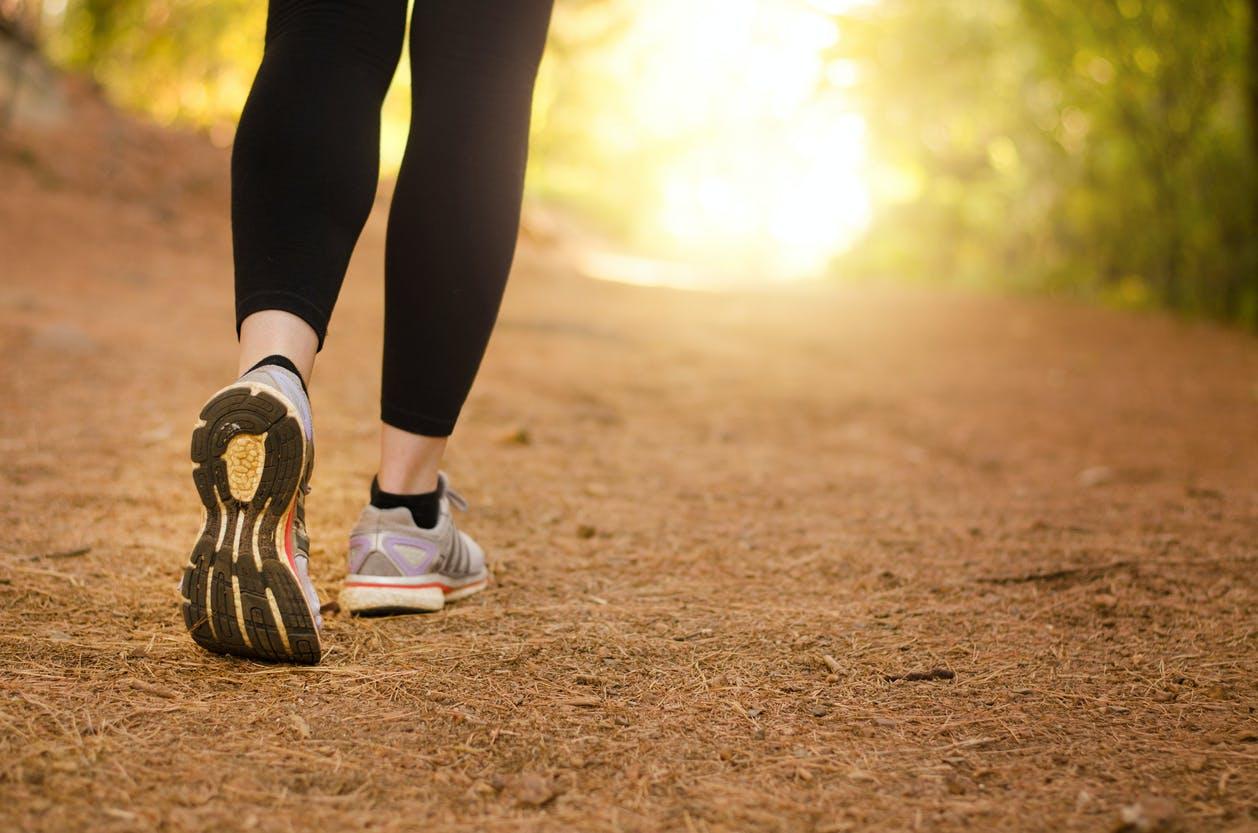 Comment maximiser les bienfaits de la marche à pied ? | Santé Magazine
