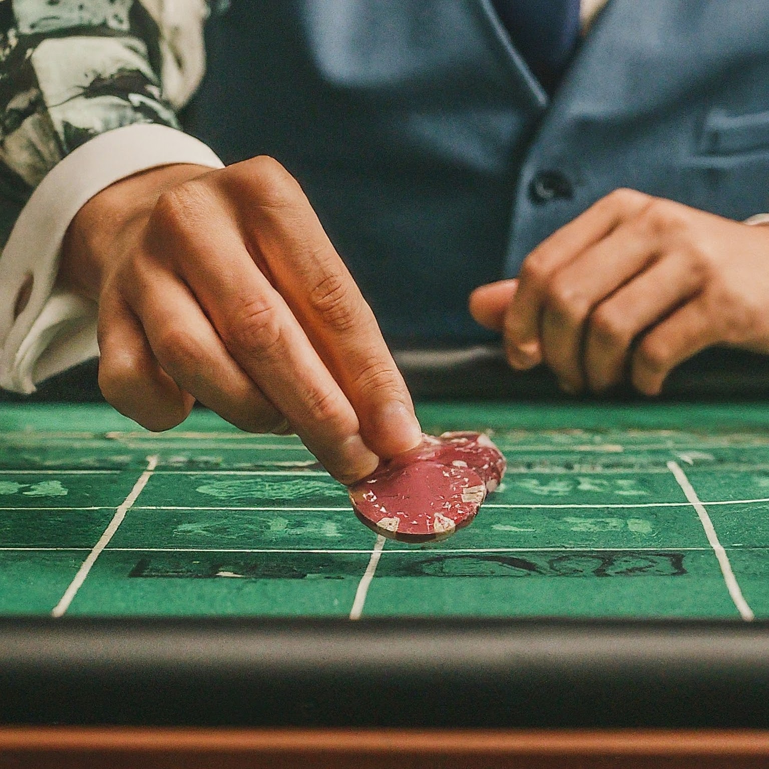 Playing strategies that increase the probability of winning