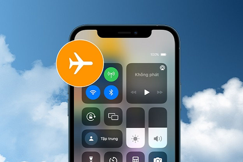 Bật chế độ máy bay khiến điện thoại không kết nối được với SIM