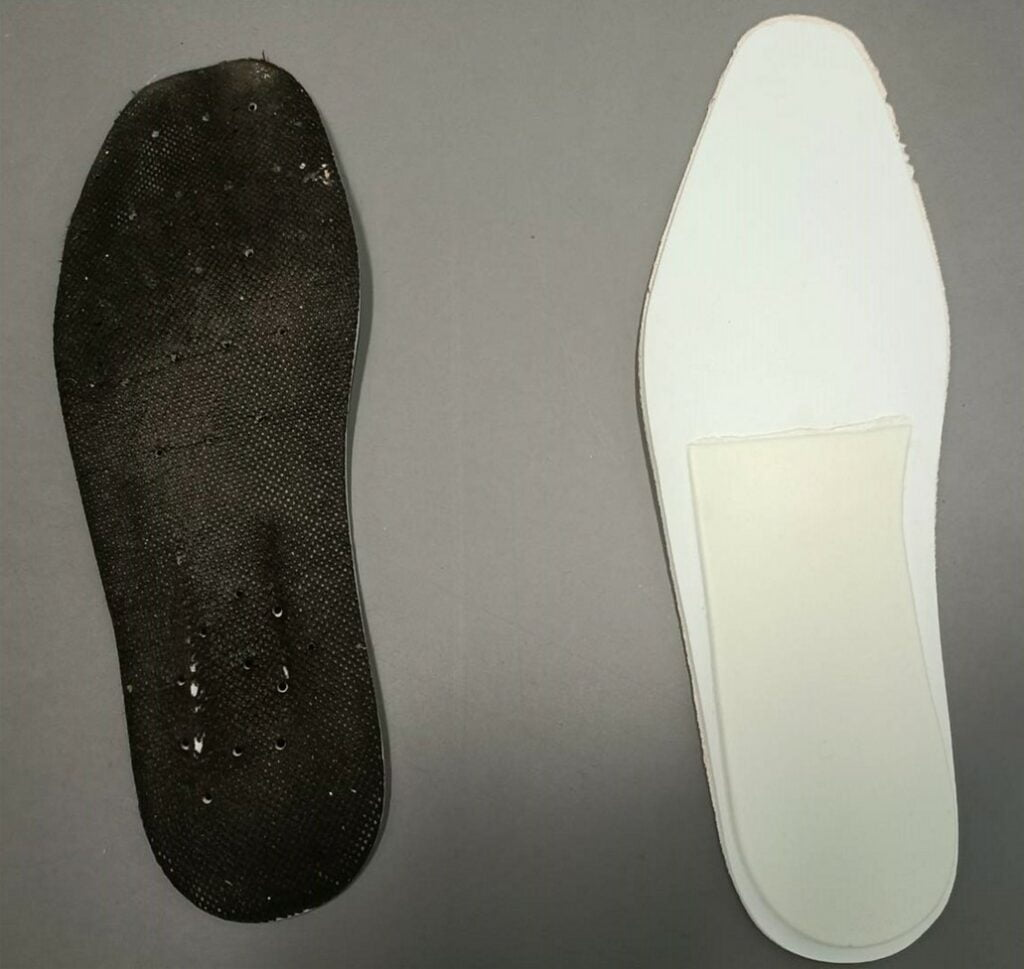 MTSK 高規格鞋墊（右）與一般鞋墊（左）對比圖