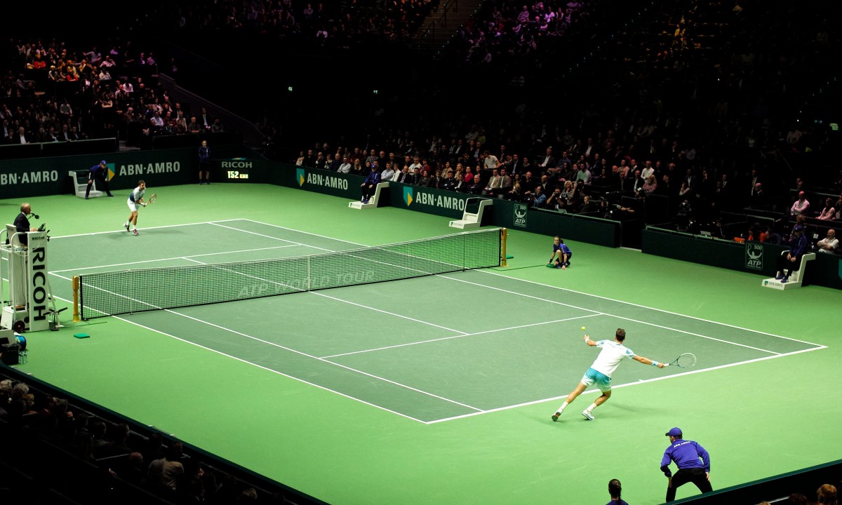 Bright and energy-efficient LED tennis court lights installed