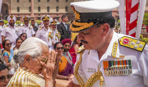 qU6AXb3ihECtCPb2KIwKQhxBtiujTmP3Xv03IsVn43aMOWUK Meet India’s 26th Navy Chief: Admiral Dinesh Kumar Tripathi