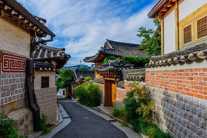 Làng cổ Hanok Bukchon: Đi như thế nào? Chơi gì? Ăn gì?