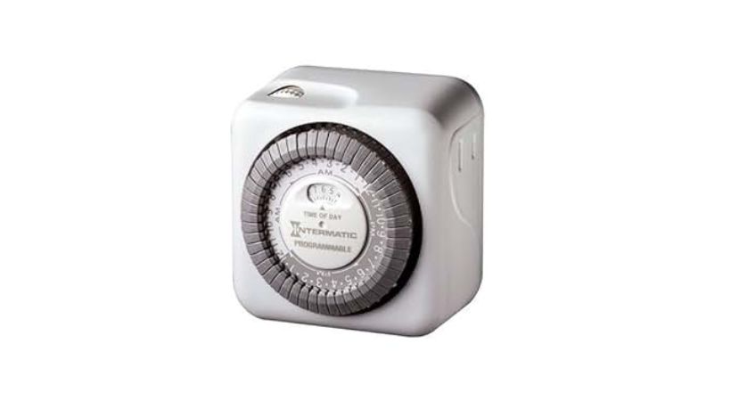 what are the different types of timer outlets?