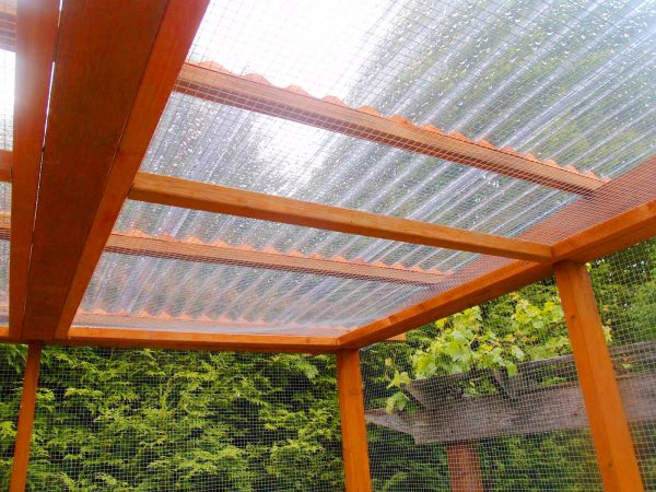 Ưu điểm của mái che bằng tấm nhựa Composite