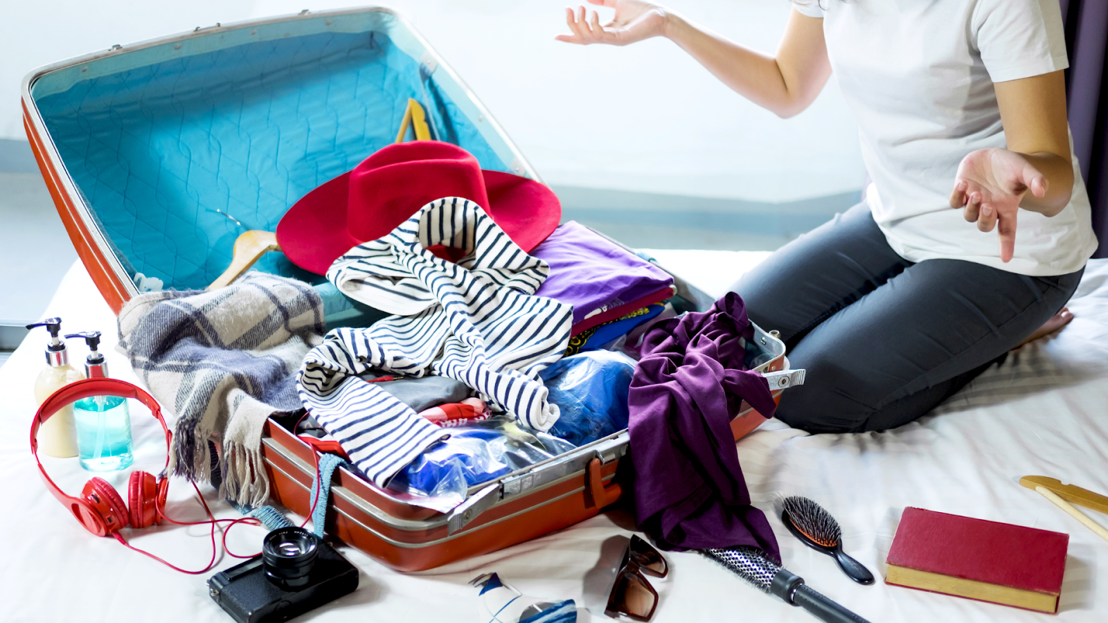 O que levar na mala de viagem? Checklist com itens que você não pode esquecer 