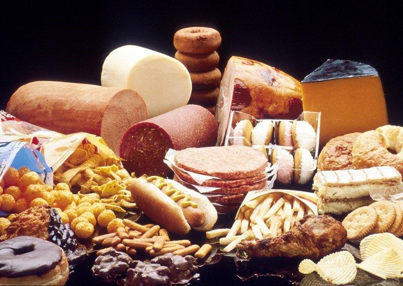 Thực phẩm nào chứa nhiều chất béo bão hòa? | Vinmec