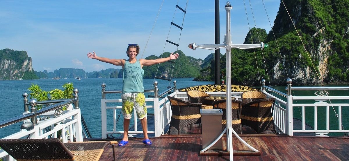 Cruising amidst Halong Bay