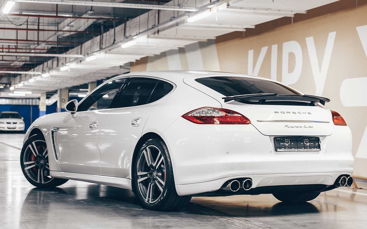 Porsche Panamera Frequently Asked Questions include queries about smartphone integration 