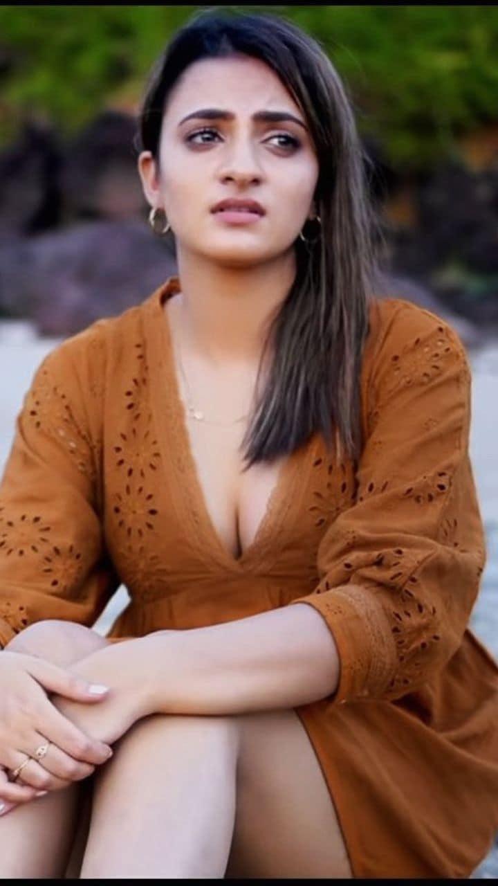 Ayesha Kapoor