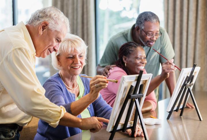 List of Hobbies for Seniors | Saber Healthcare