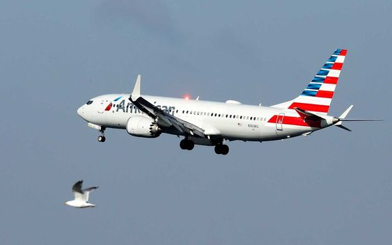 American Airlines emergency landing