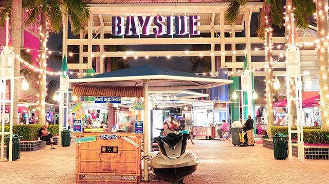 Bayside Marketplace - One of Miami's biggest and best malls