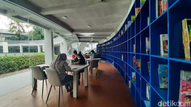 perpustakaan terdekat di Taman Literasi