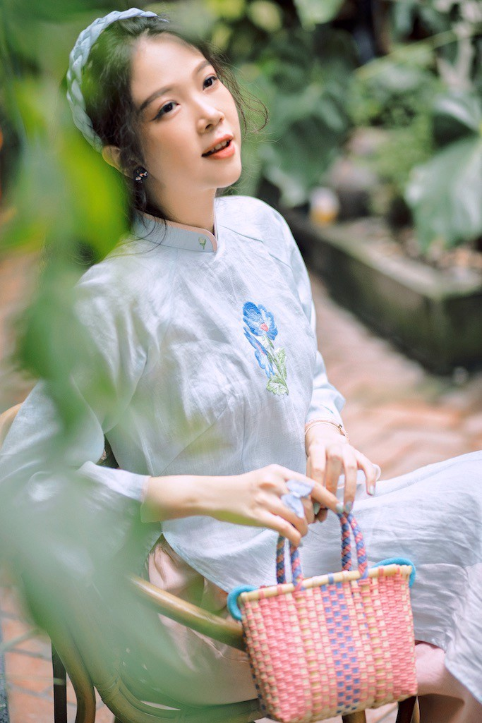 ao-dai-linen-ve-dep-truyen-thong-tinh-te-va-hien-dai-2025