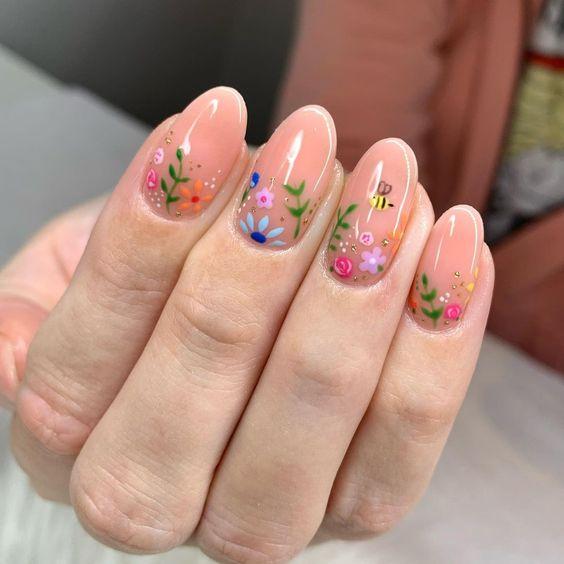 Little Garden floral nail designs