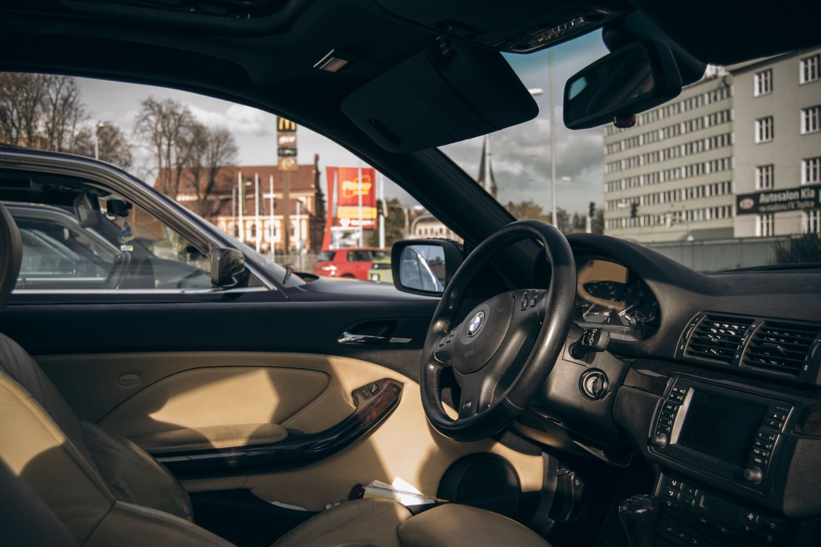 interior BMW 330i