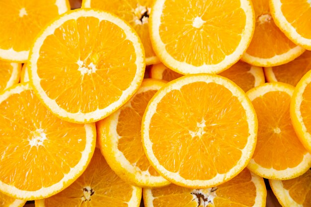 Quali verdure e frutta sono di stagione in Romania in base a ogni mese dell'anno?