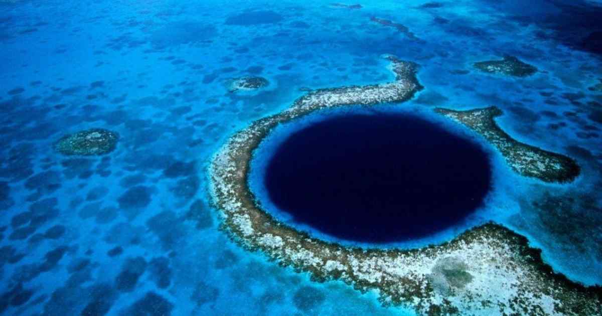 The Great Blue Hole: Natural Wonder in Belize