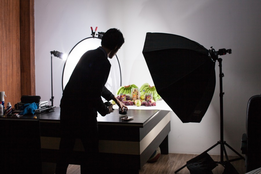 Beautiful Light: Creating and Using a Soft Lightbox for Photography image 4