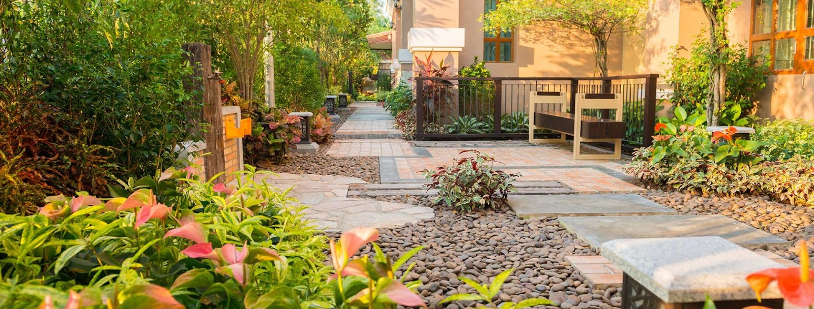 Leafy Luxury Blossom Bliss