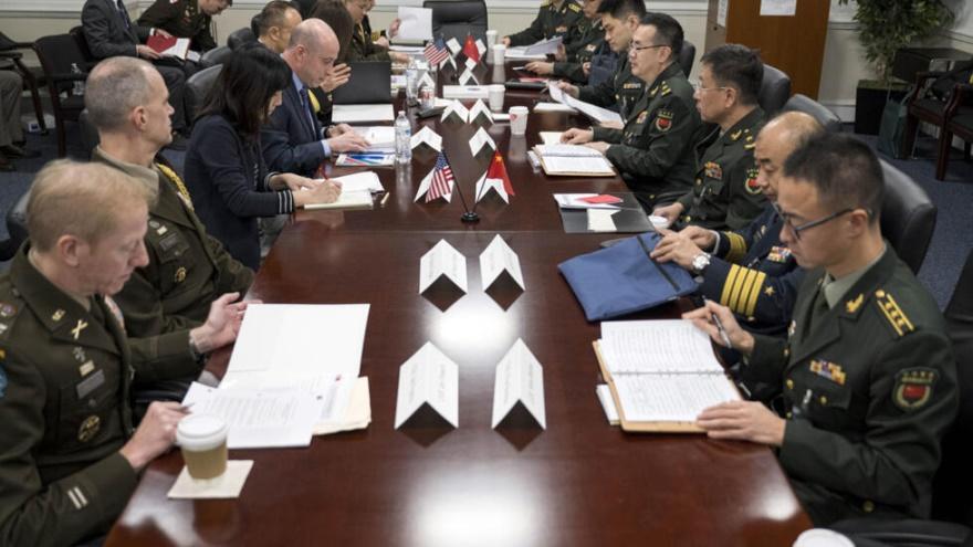 Ảnh do Bộ Quốc Phòng Mỹ cung cấp: Phiên họp cấp cao quân sự Mỹ-Trung Quốc tại Washington, ngày 09/01/2024.