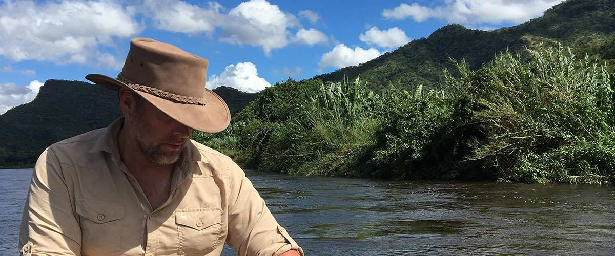 Picture of a guy wearing the safari hat