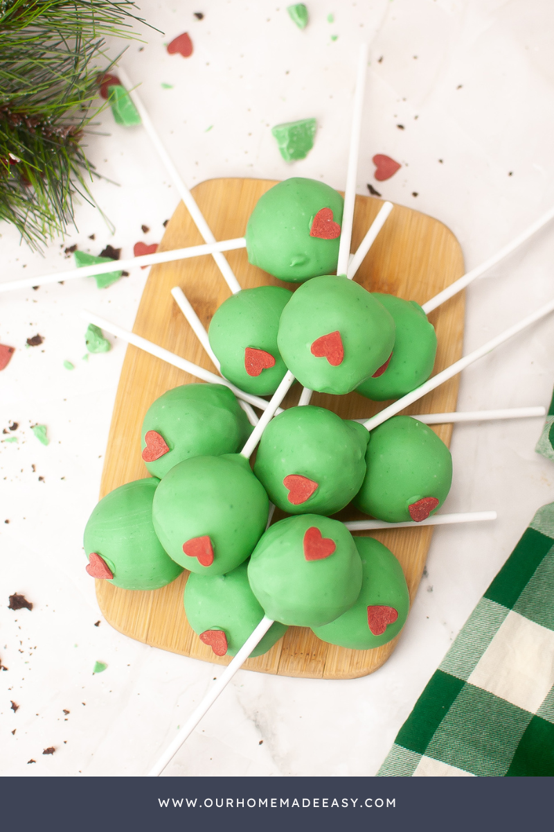 grinch cake pops
