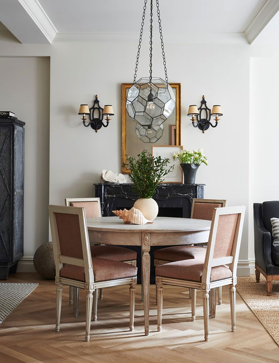 Dining Room Setting