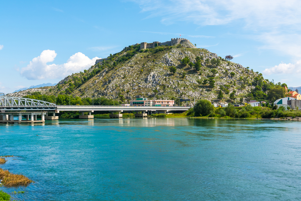 Rozafa e vista sul fiume