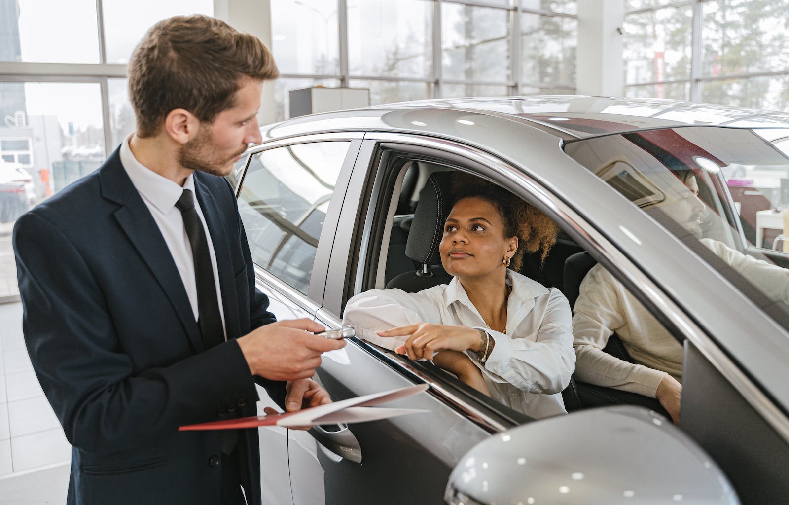 Trámites para Comprar un Auto de Agencia