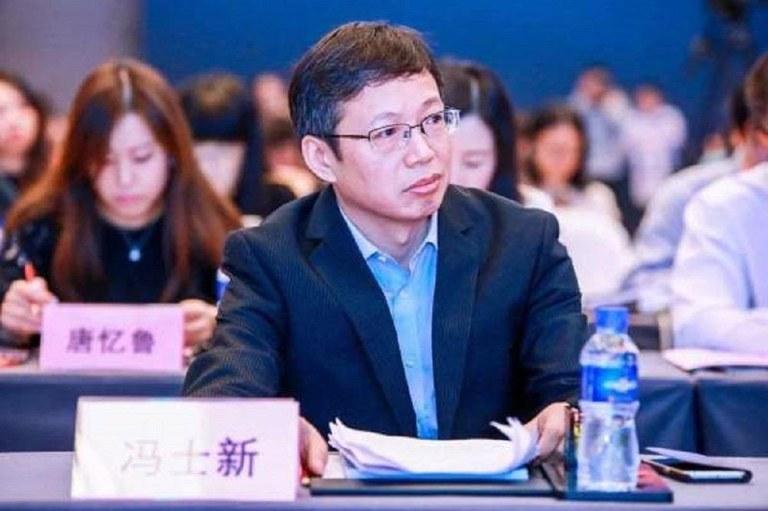 《路透社》報道，負責監督國家新聞出版署的中央宣傳部出版局局長馮士新，已於上星期被免職。（微博圖片）