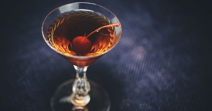 Old Fashioned vs Manhattan