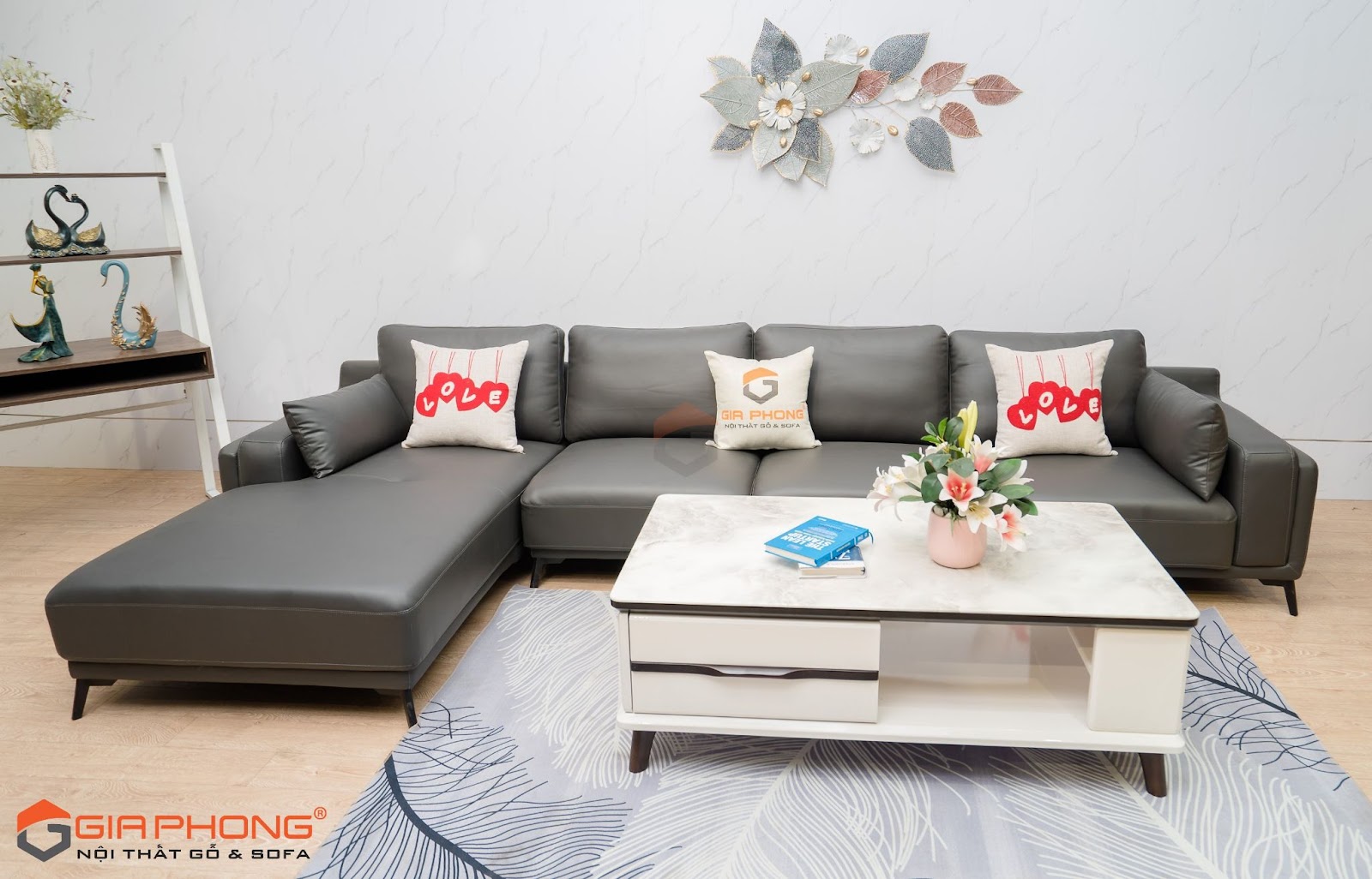 Ghế sofa da màu đen - Tạo điểm nhấn cho phòng khách nhà bạn